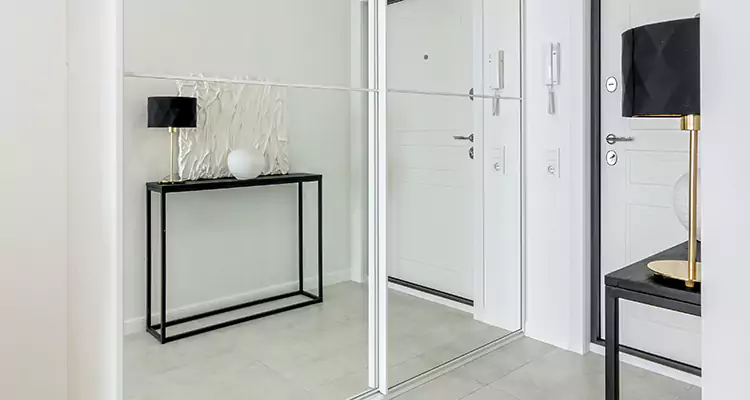 Mirrored Bifold Closet Doors Repair in San Carlos, CA