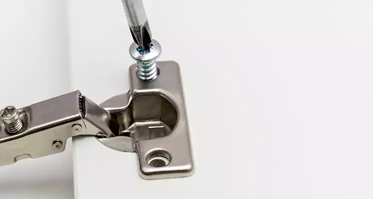 Screen Door Hinge Repair in San Carlos, CA