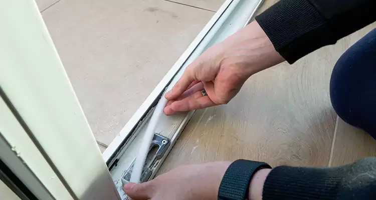 Garage Door Off Track Repair in San Carlos, CA