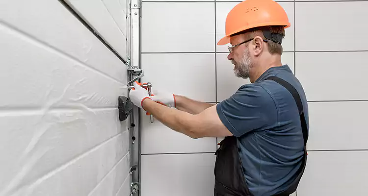 Emergency Garage Door Repair in San Carlos, CA