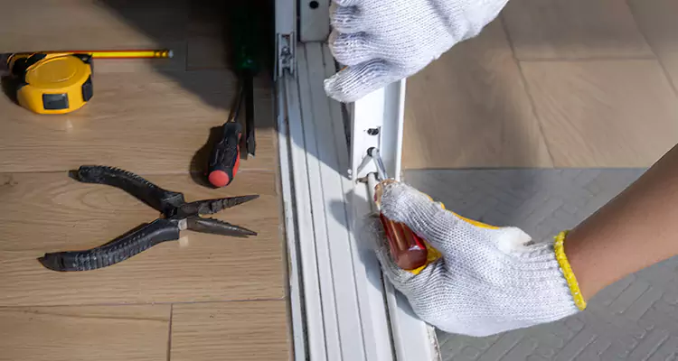 Screen Door Wheel Replacement in San Carlos, CA