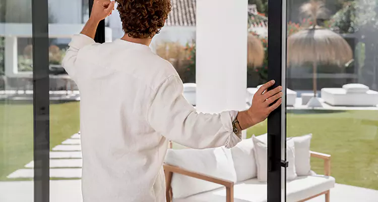 Sliding Screen Door Maintenance for Closing Issues in San Carlos, CA